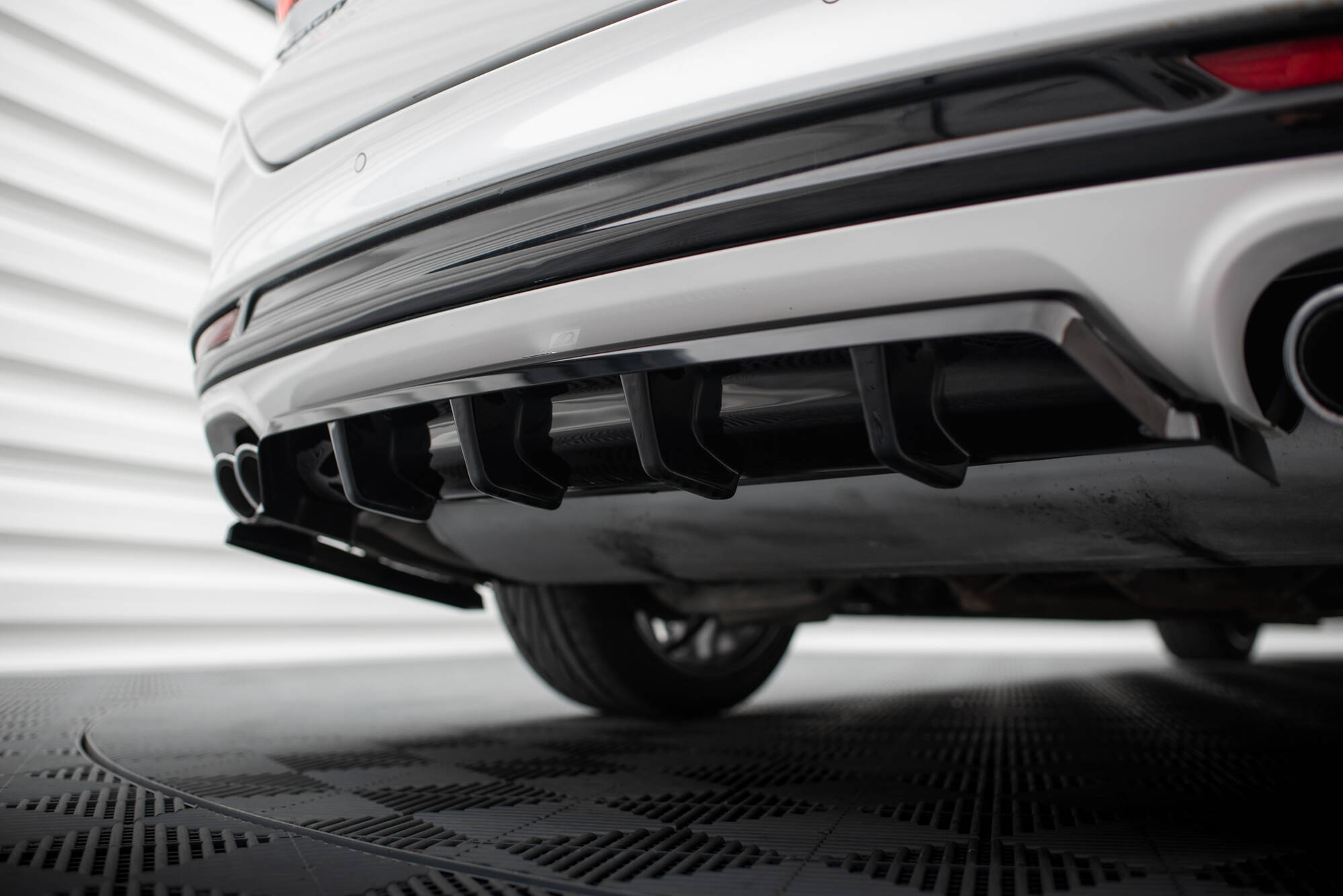 Central Rear Splitter (Vertical Bars) Ford Mondeo Sport Mk5 Facelift / Fusion Sport Mk2 Facelift - 5