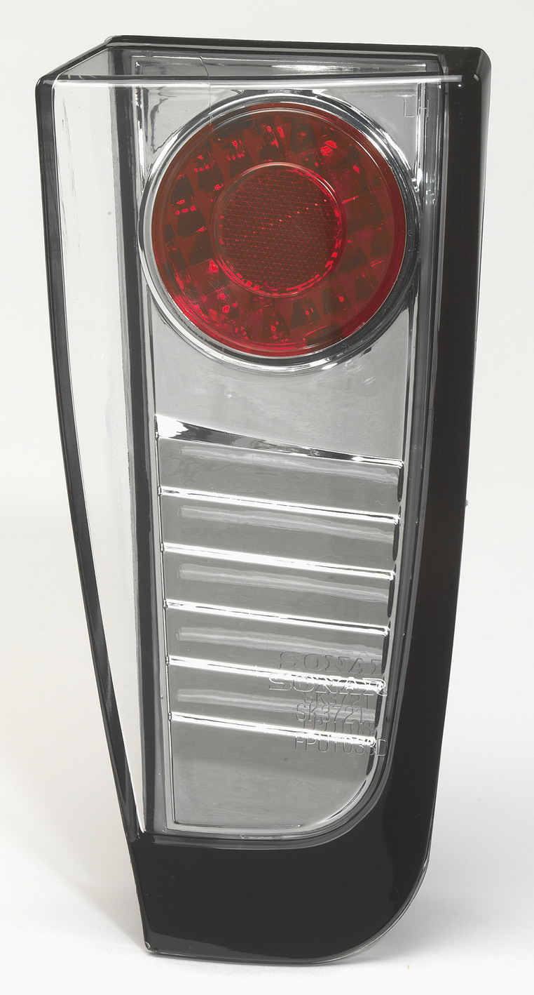 FIAT PUNTO 03+ CENTRE PARTS CHROME TAILLIGHTS