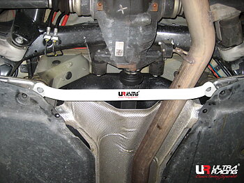 BMW X5 E70 3.0 06+ ULTRARACING 2-POINT REAR LOWER BRACE 2542