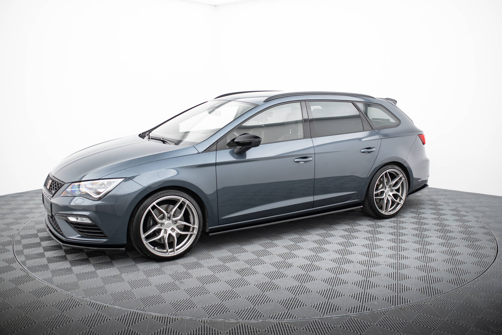 SIDE SKIRTS DIFFUSERS V.1 SUITABLE FOR SEAT LEON MK3 CUPRA/ FR FACELIFT – MAXTON DESIGN - 3