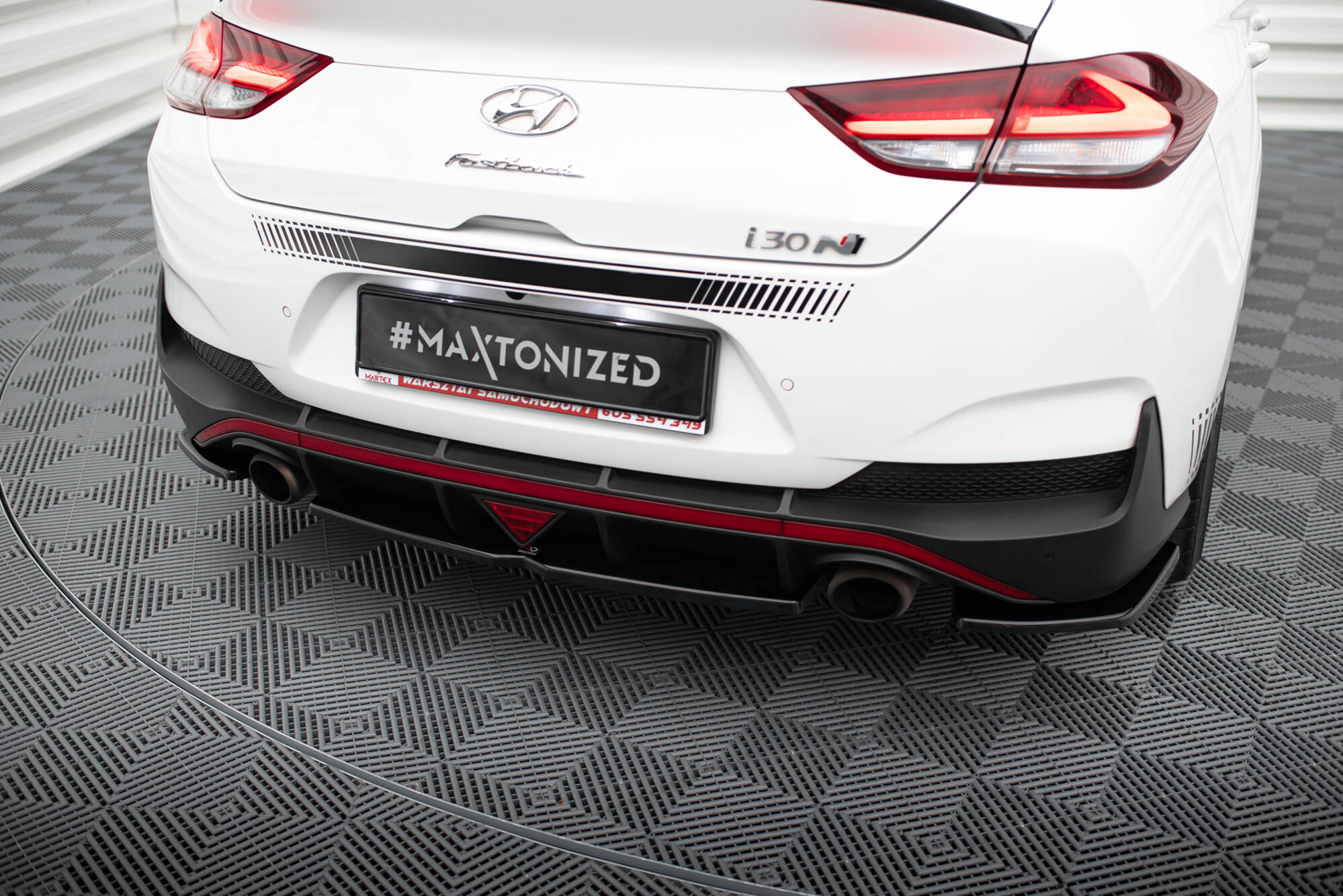 Central Rear Splitter (Vertical Bars) Hyundai I30 Mk3 N Fastback - 4