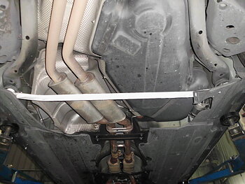 AUDI A6 10+ 2.5T ULTRARACING 2-POINT REAR LOWER BAR 2624