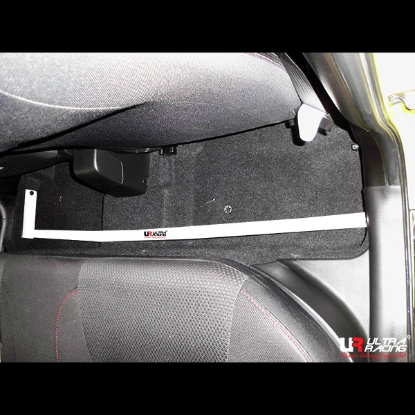 SUZUKI SWIFT SPORT 10+ ULTRARACING 2P ROOM BAR 2522