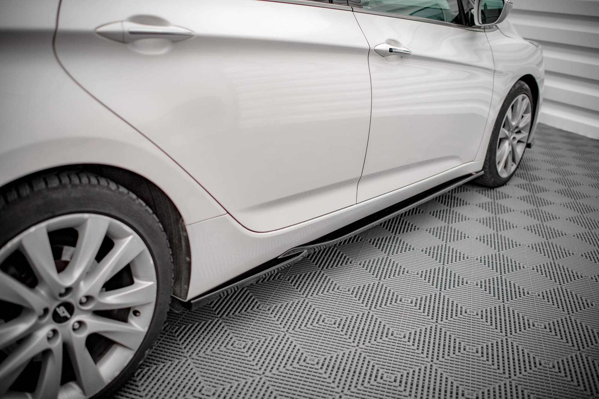 Side Skirts Diffusers Hyundai I40 MK1 (2011-2014) - 3