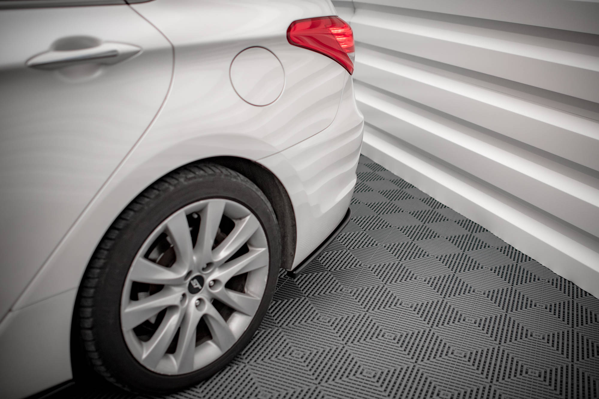 Rear Side Splitters Hyundai I40 Mk1 (2011-2014) - 4