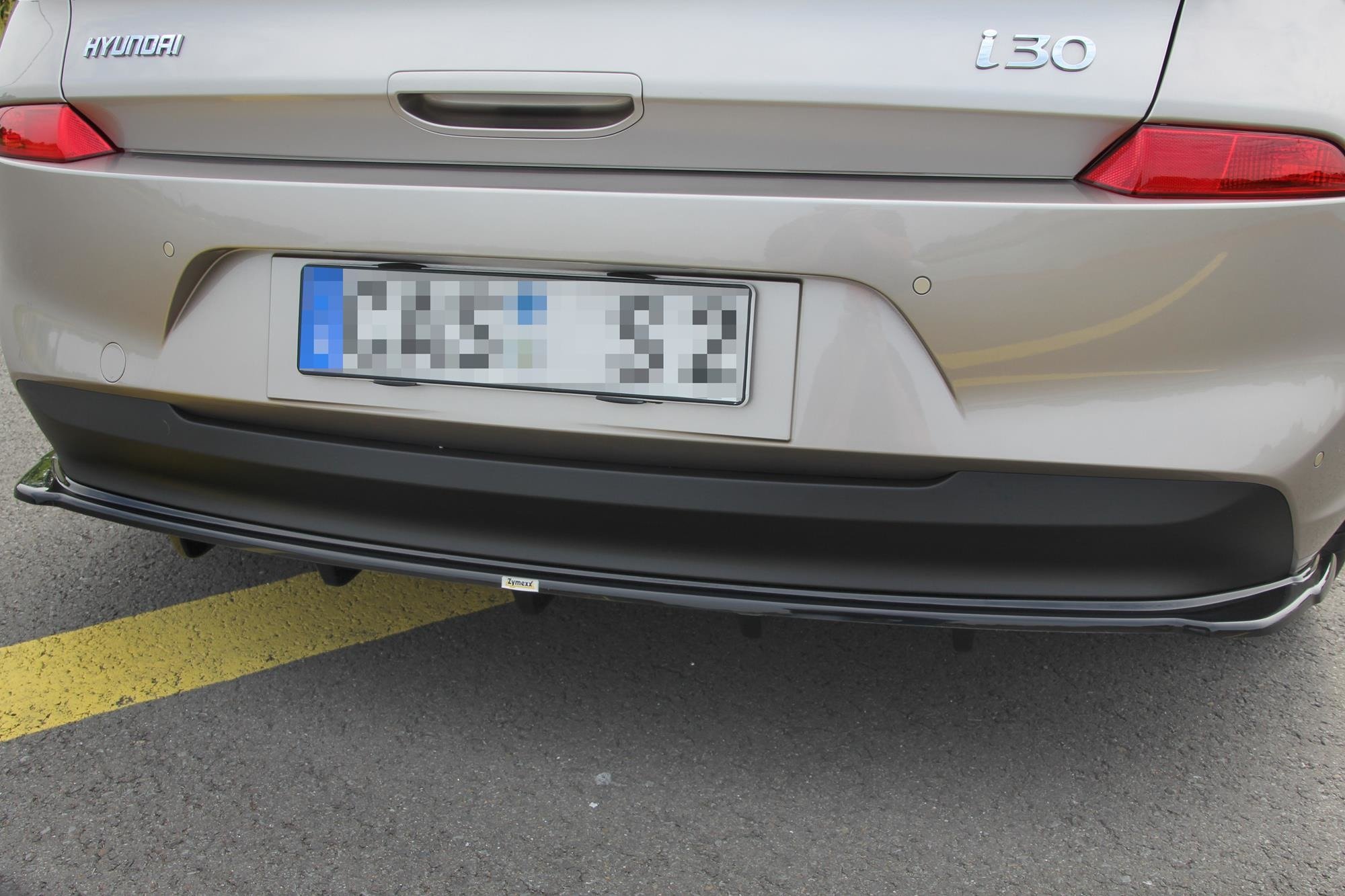 Central Rear Splitter (Vertical Bars) Hyundai I30 Mk3 Hatchback