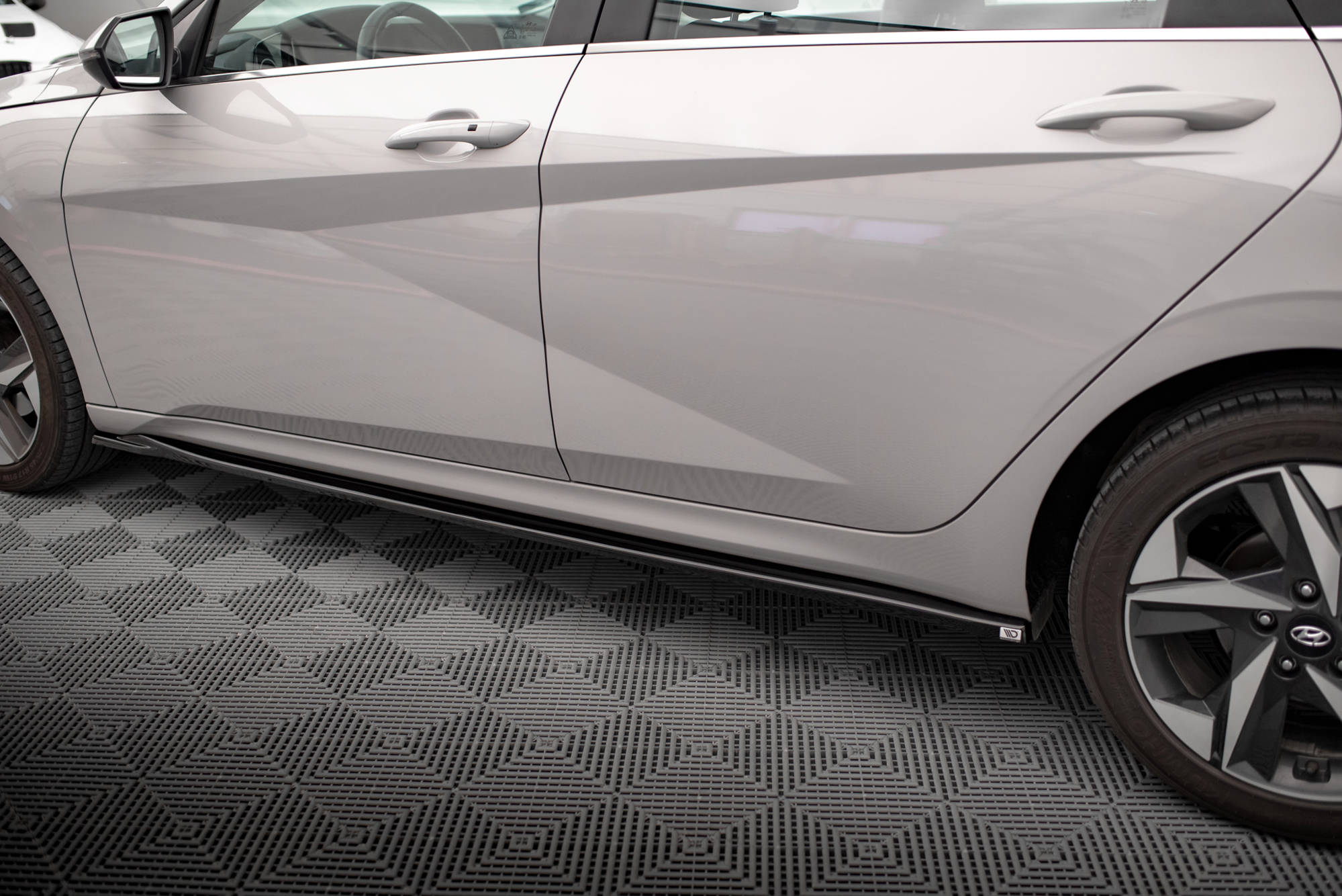 Side Skirts Diffusers Hyundai Elantra Mk7 - 4