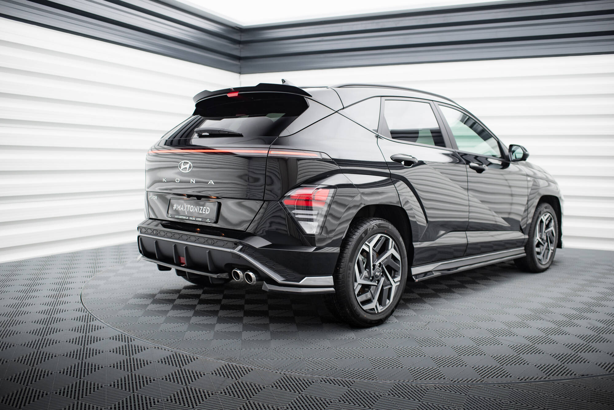 Central Rear Splitter (Vertical Bars) Hyundai Kona N-Line Mk2 - 2