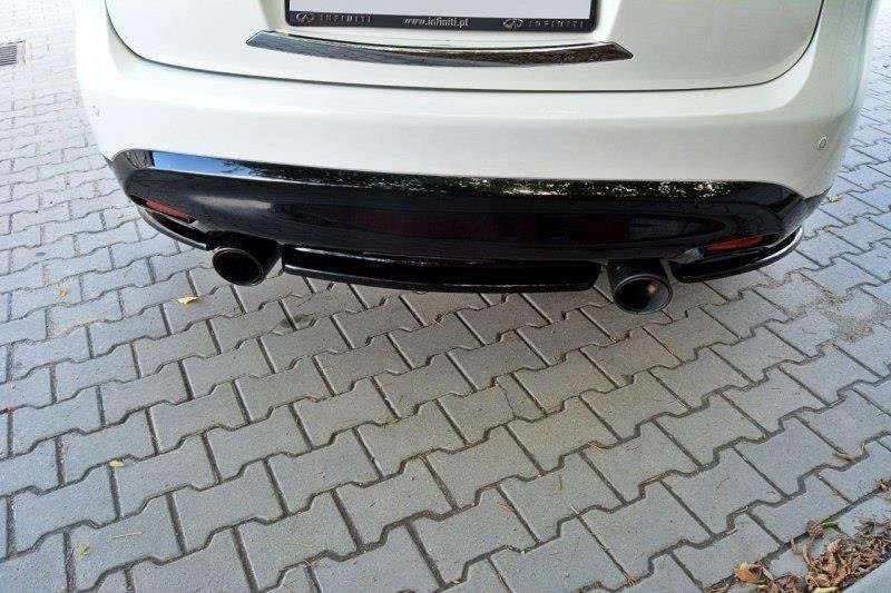 Central Rear Splitter Infiniti QX70 - 4