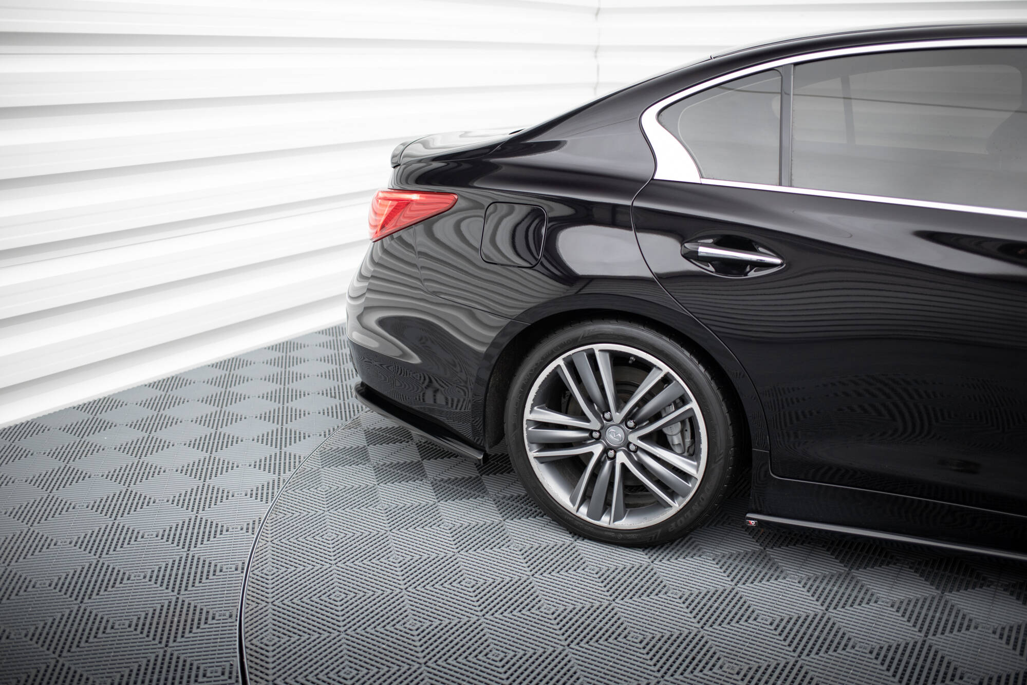 Rear Side Splitters V.2 Infiniti Q50 S Mk1 - 4