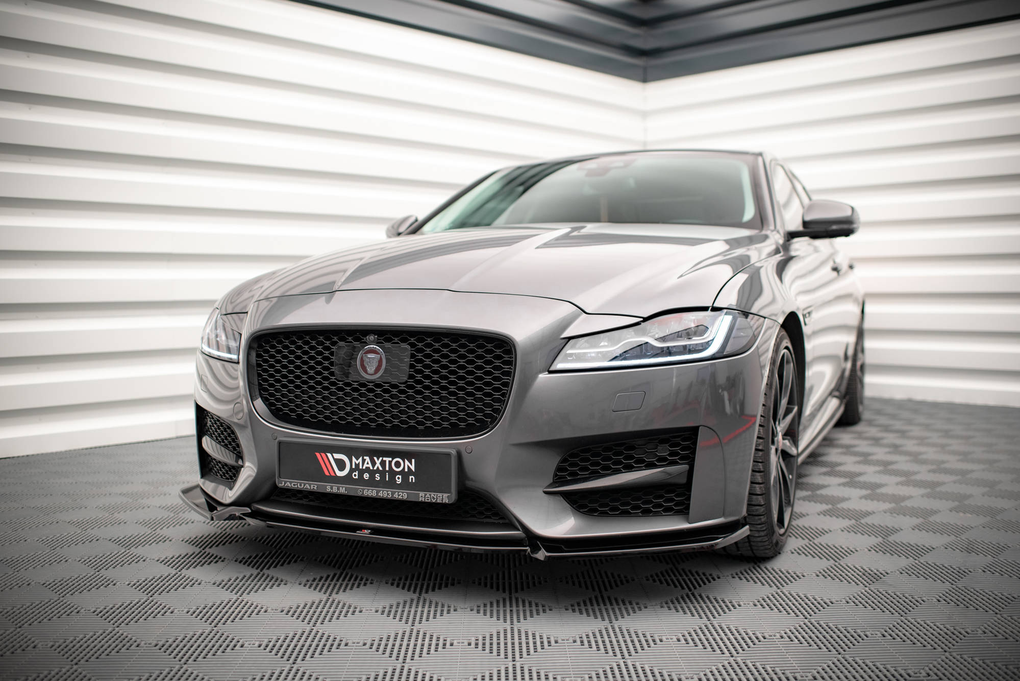 Front Splitter V.2 Jaguar XF R-sport MK2 (2015-2020) - 4