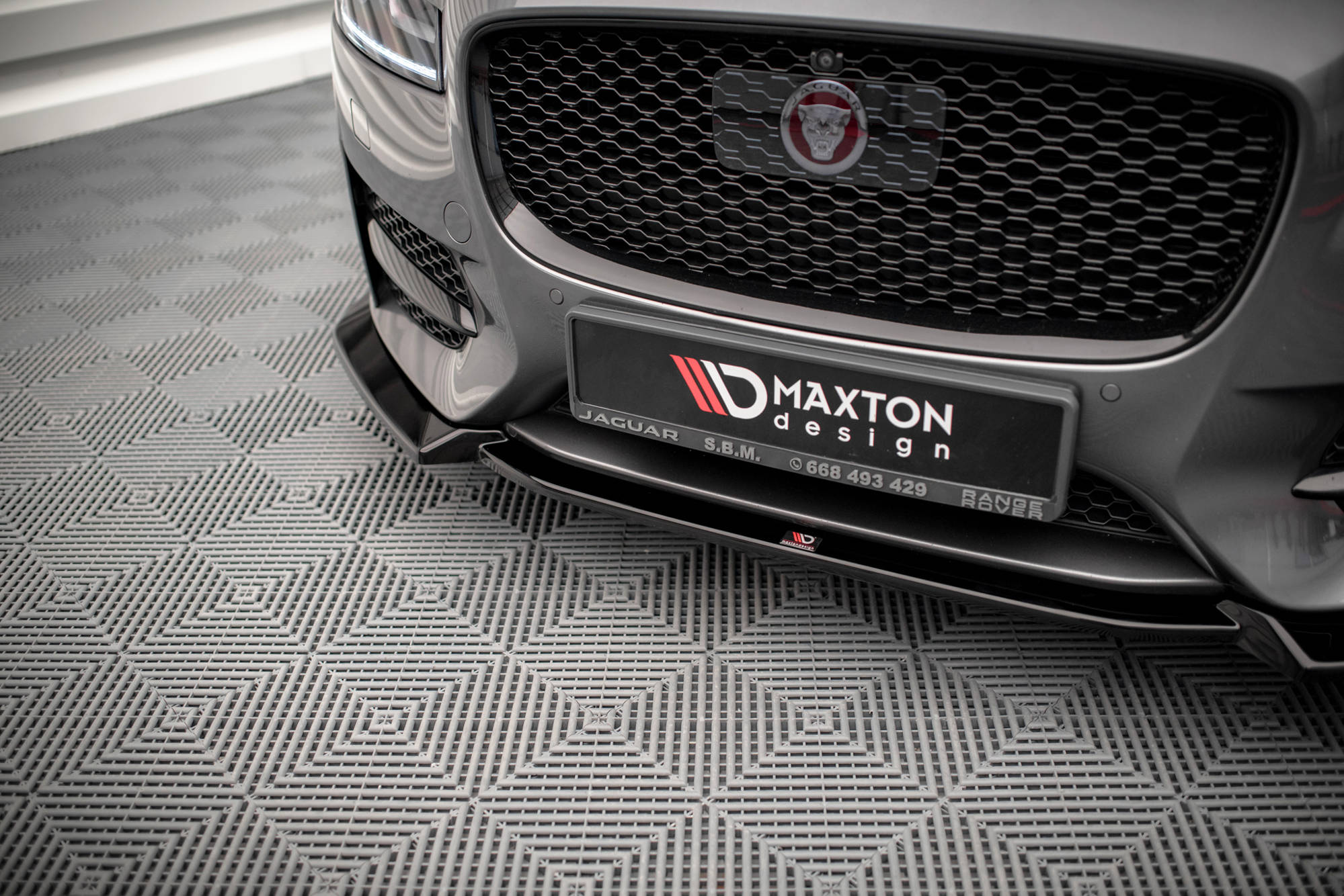Front Splitter V.2 Jaguar XF R-sport MK2 (2015-2020) - 3