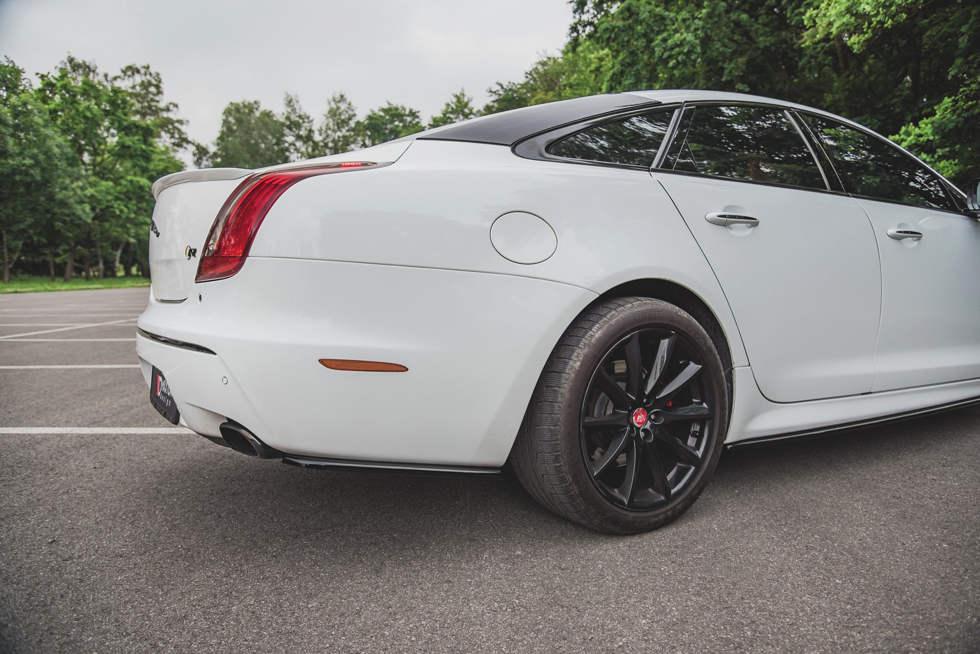 Rear Side Splitters Jaguar XJ X351 Facelift (2015-2019) - 6