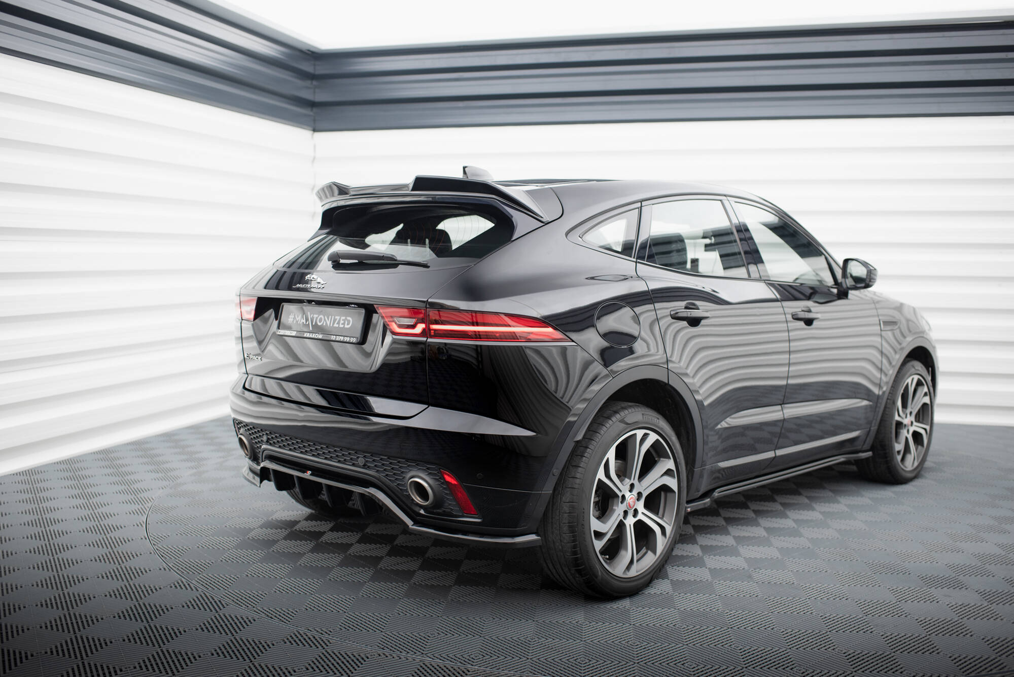 Spoiler CAP 3D Jaguar E-Pace R-Dynamic Mk1 - 3