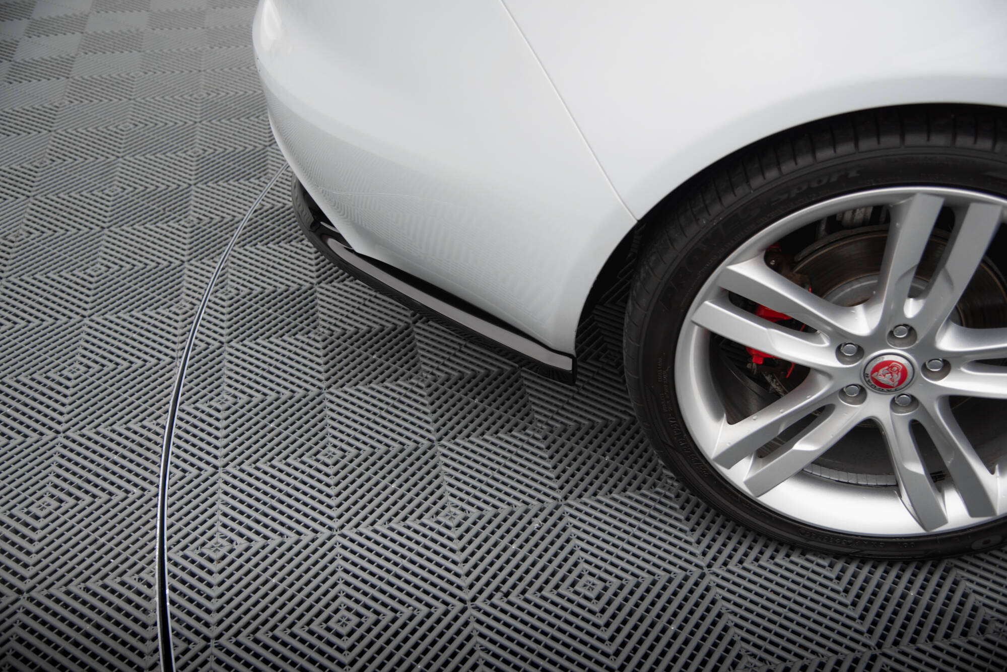 Rear Side Splitters Jaguar XE R-Sport X760 - 5
