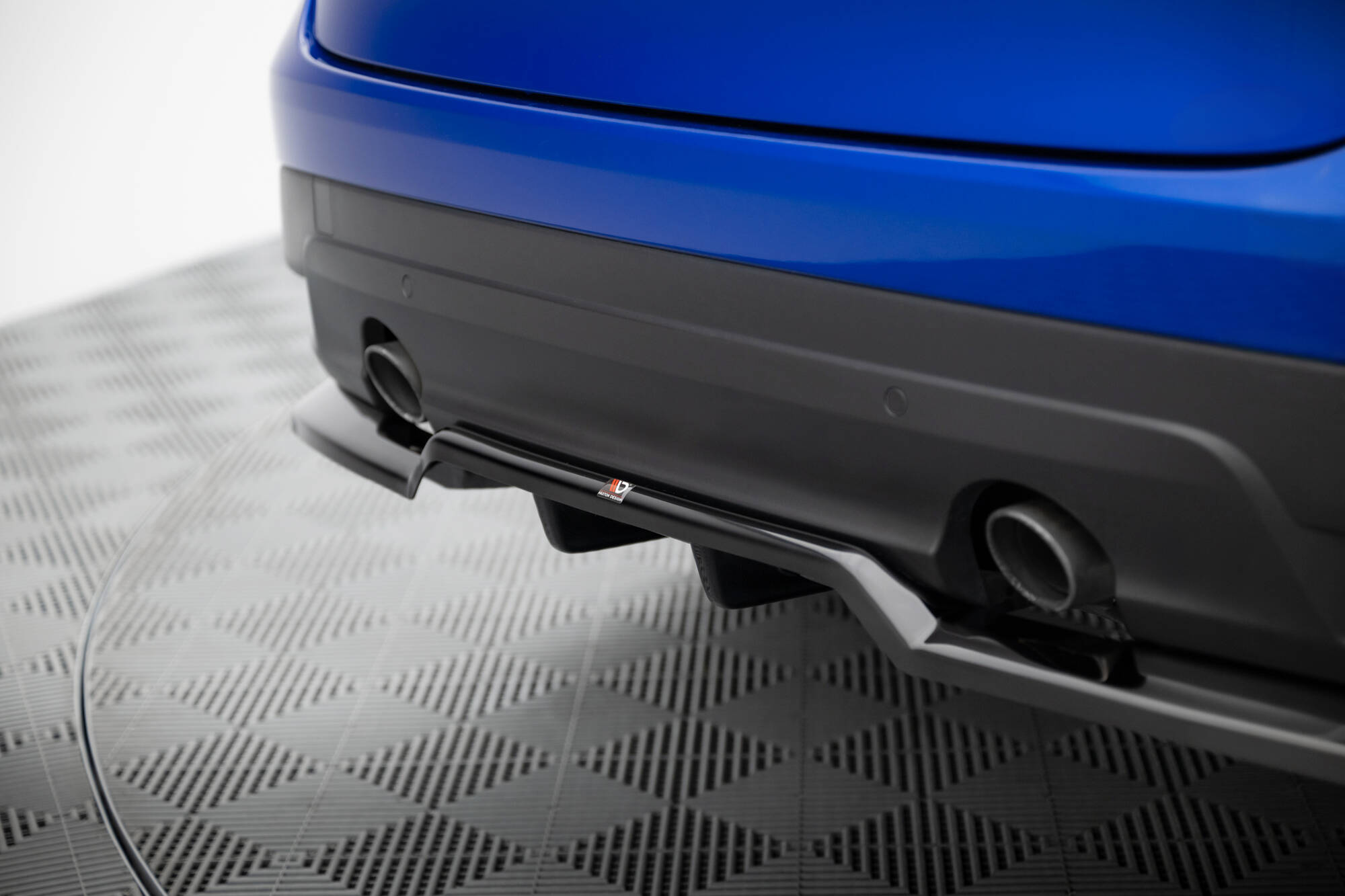 Central Rear Splitter (Vertical Bars) Jaguar F-Pace R-Sport Mk1 - 5