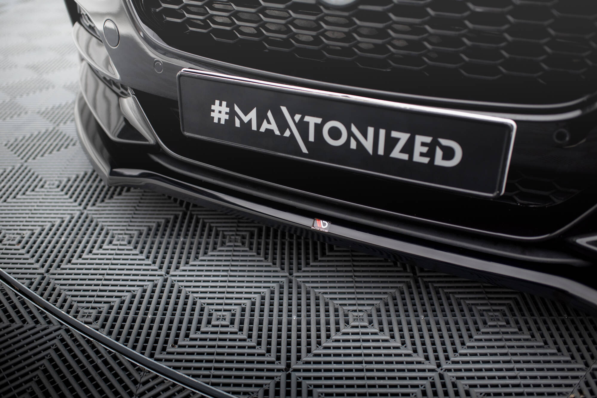 Front Splitter V.1 Jaguar XE X760 Facelift - 4
