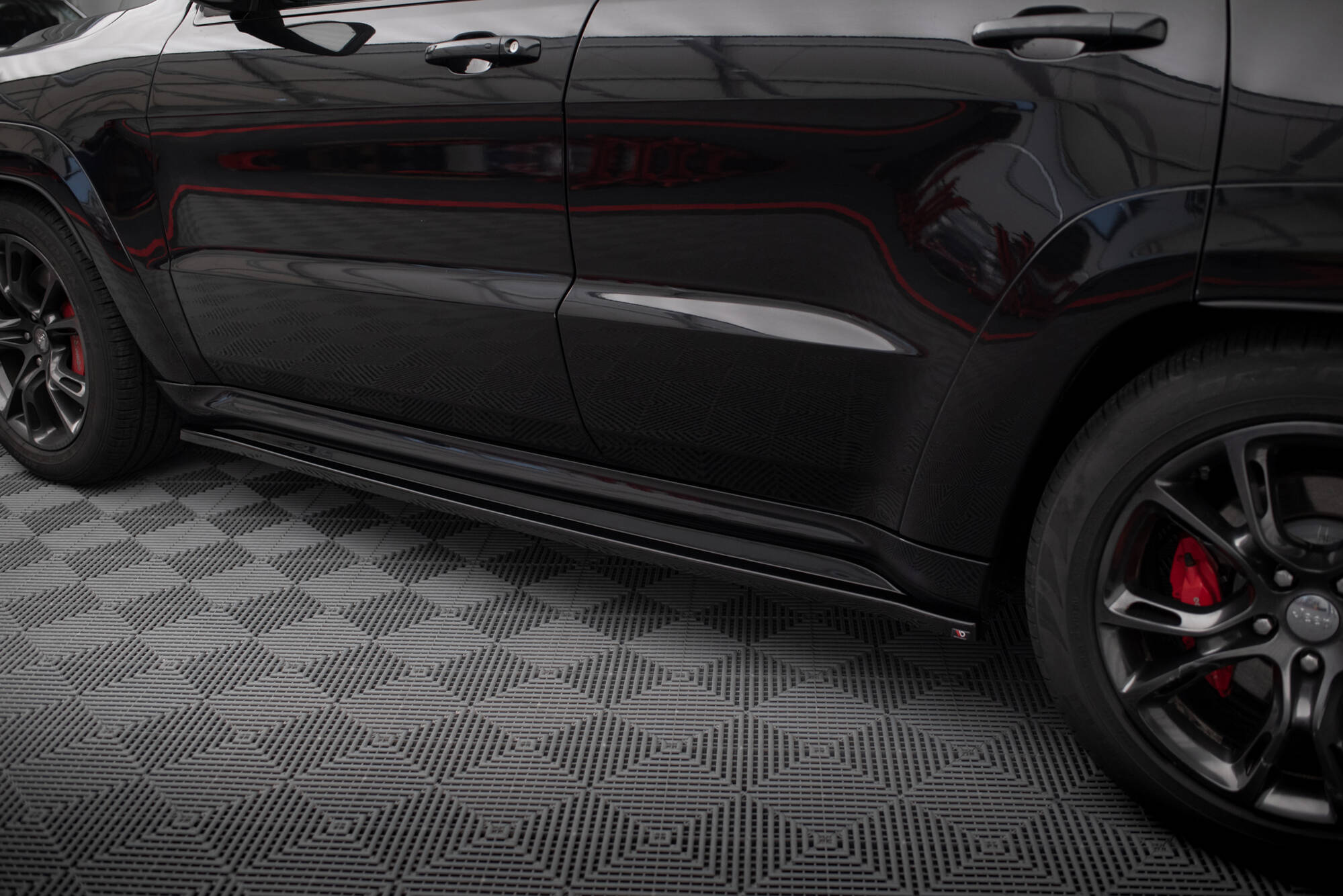 Side Skirts Diffusers Jeep Grand Cherokee SRT WK2 Facelift - 4