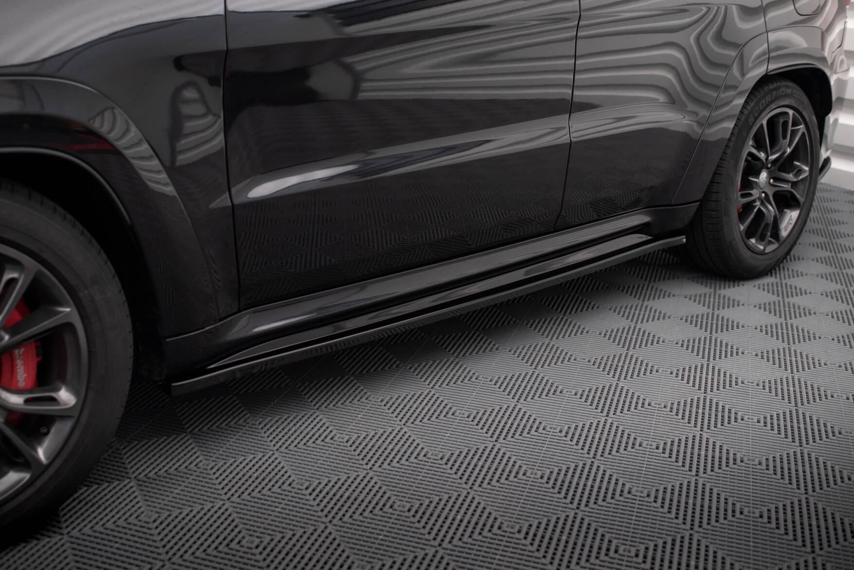 Side Skirts Diffusers Jeep Grand Cherokee SRT WK2 Facelift - 2