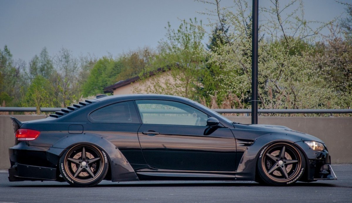 BMW M3 E92 REAR WINDOW LOUVER - 3