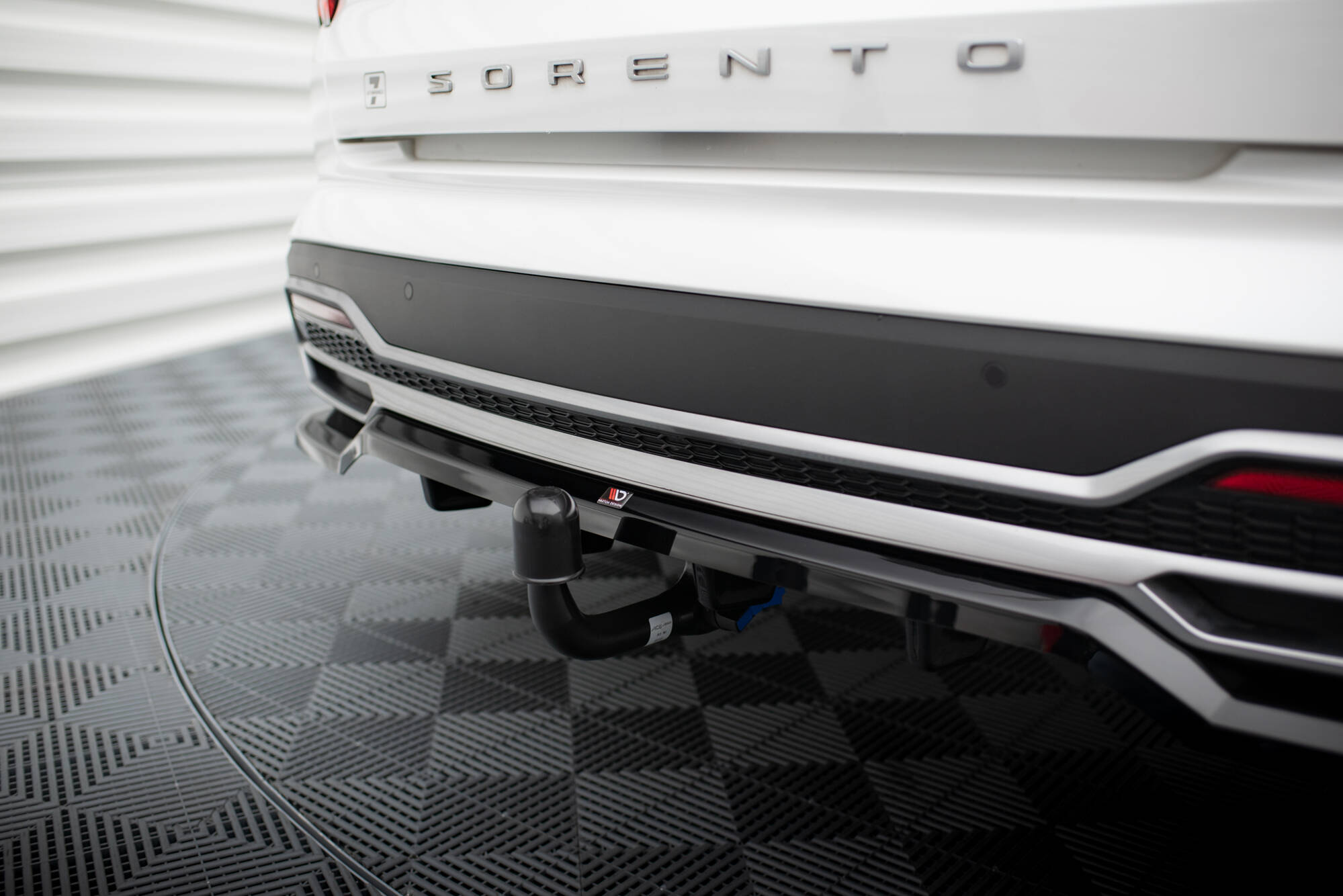 Central Rear Splitter (Vertical Bars) Kia Sorento Mk4 - 3