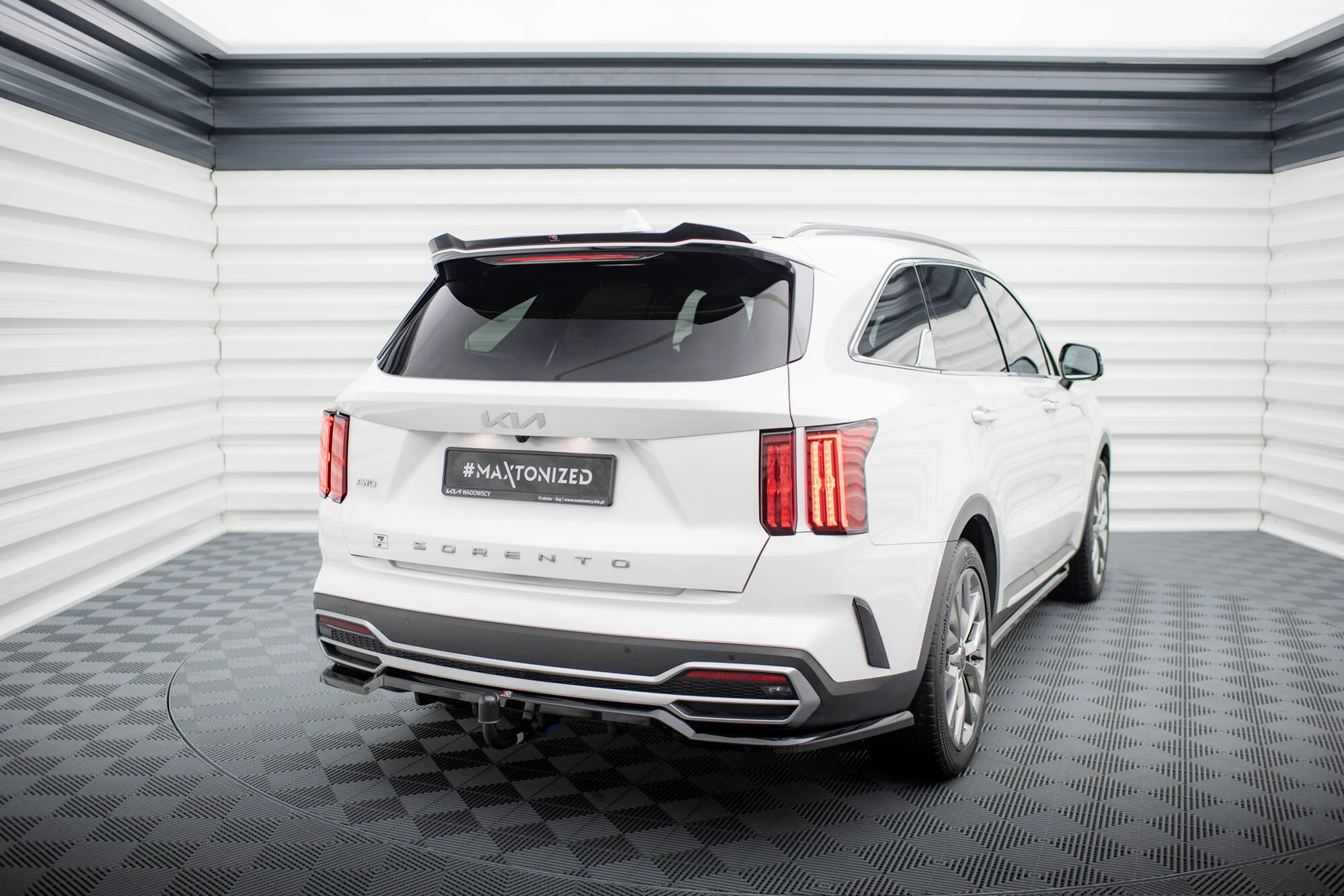 Central Rear Splitter (Vertical Bars) Kia Sorento Mk4 - 2