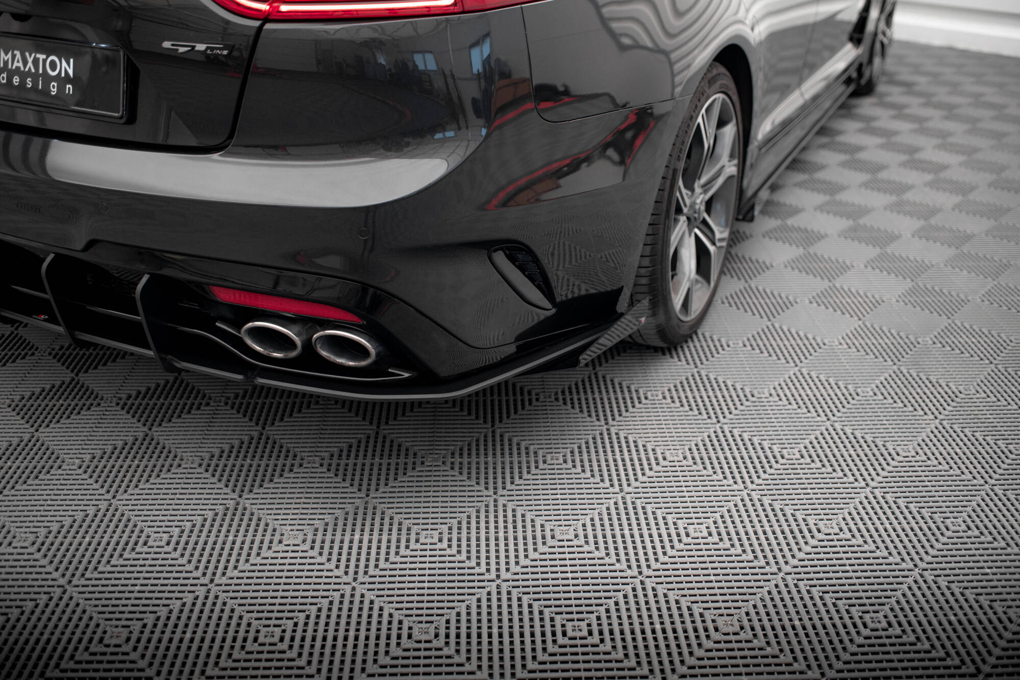 Rear Side Flaps Kia Stinger GT / GT-Line Mk1 - 3