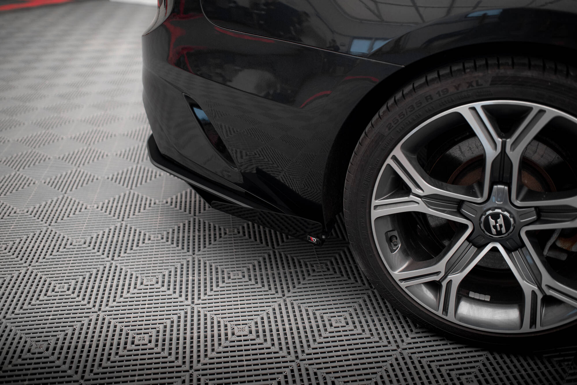 Rear Side Flaps Kia Stinger GT / GT-Line Mk1 - 2