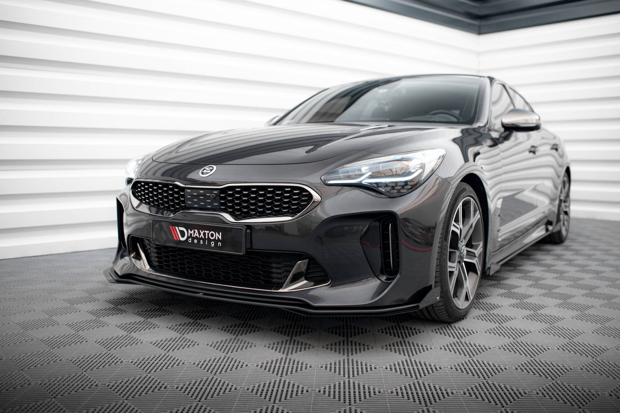 Front Flaps Kia Stinger GT / GT-Line / Standard Mk1 - 3