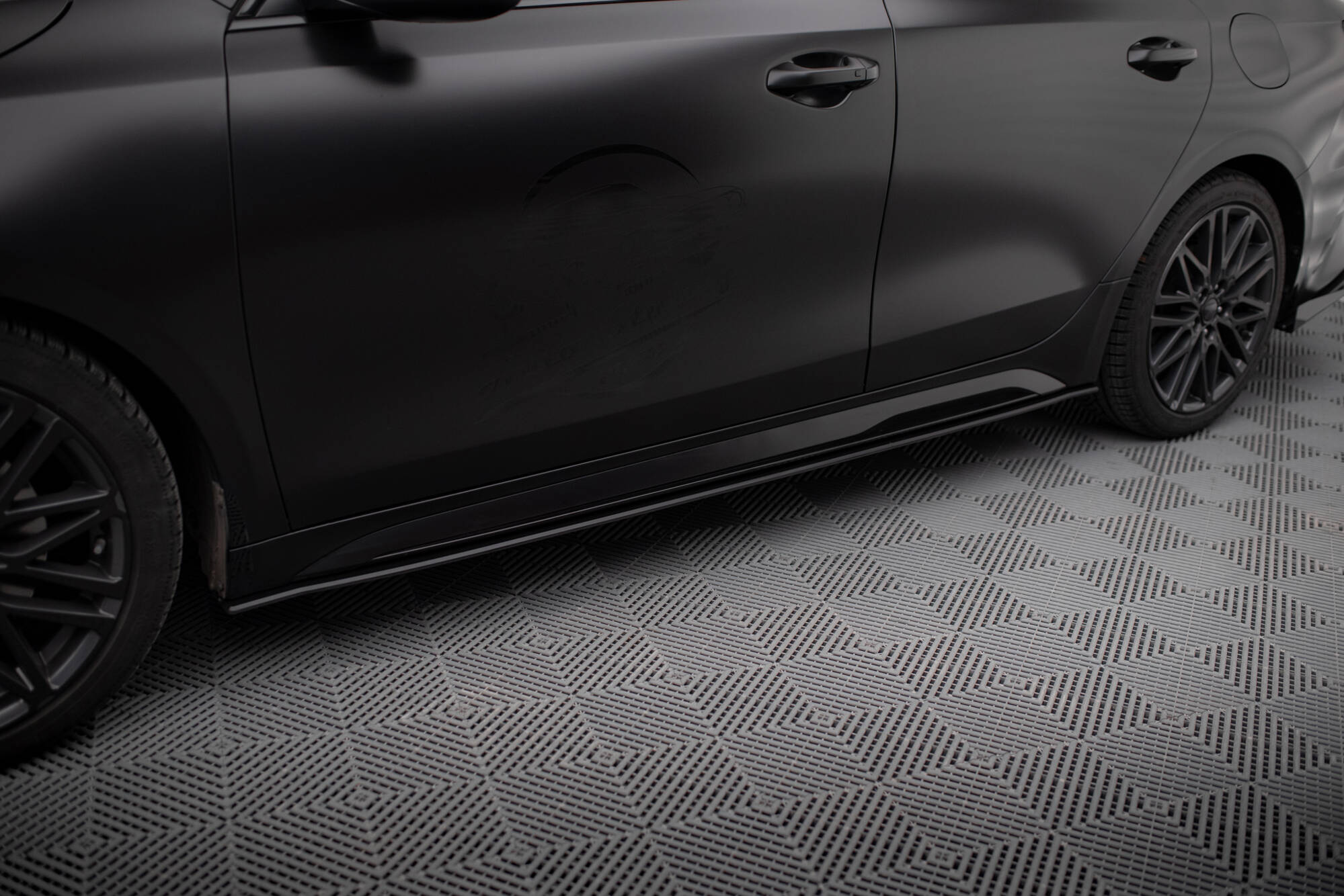 STREET PRO SIDE SKIRTS DIFFUSERS SUITABLE FOR KIA PROCEED GT / GT-LINE MK1 FACELIFT / CEED GT MK3 FACELIFT – MAXTON DESIGN - 2