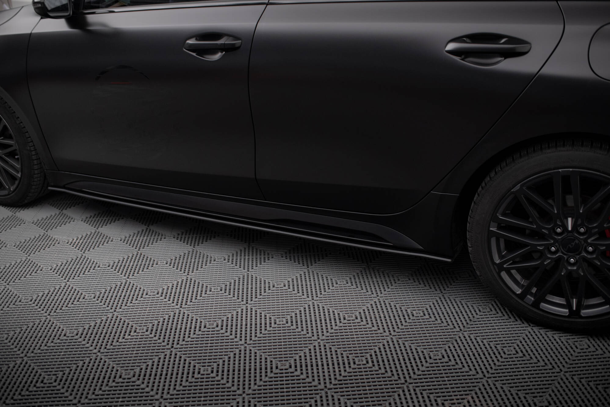 STREET PRO SIDE SKIRTS DIFFUSERS SUITABLE FOR KIA PROCEED GT / GT-LINE MK1 FACELIFT / CEED GT MK3 FACELIFT – MAXTON DESIGN - 4