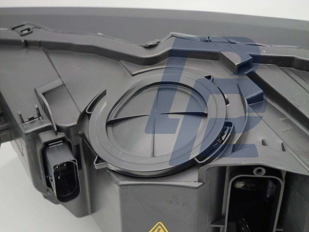 Xenon Left Headlight TYC for Audi Q7 2015–2019 - 7