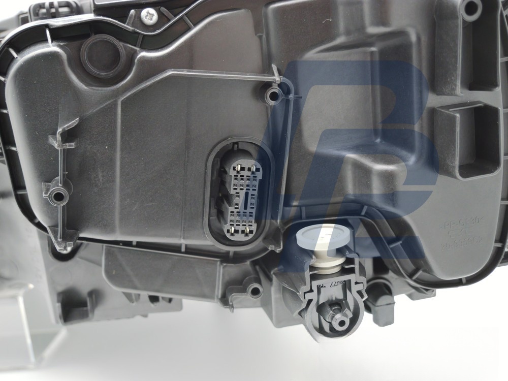 Xenon Right Headlight TYC for Audi Q7 2015–2019 - 4