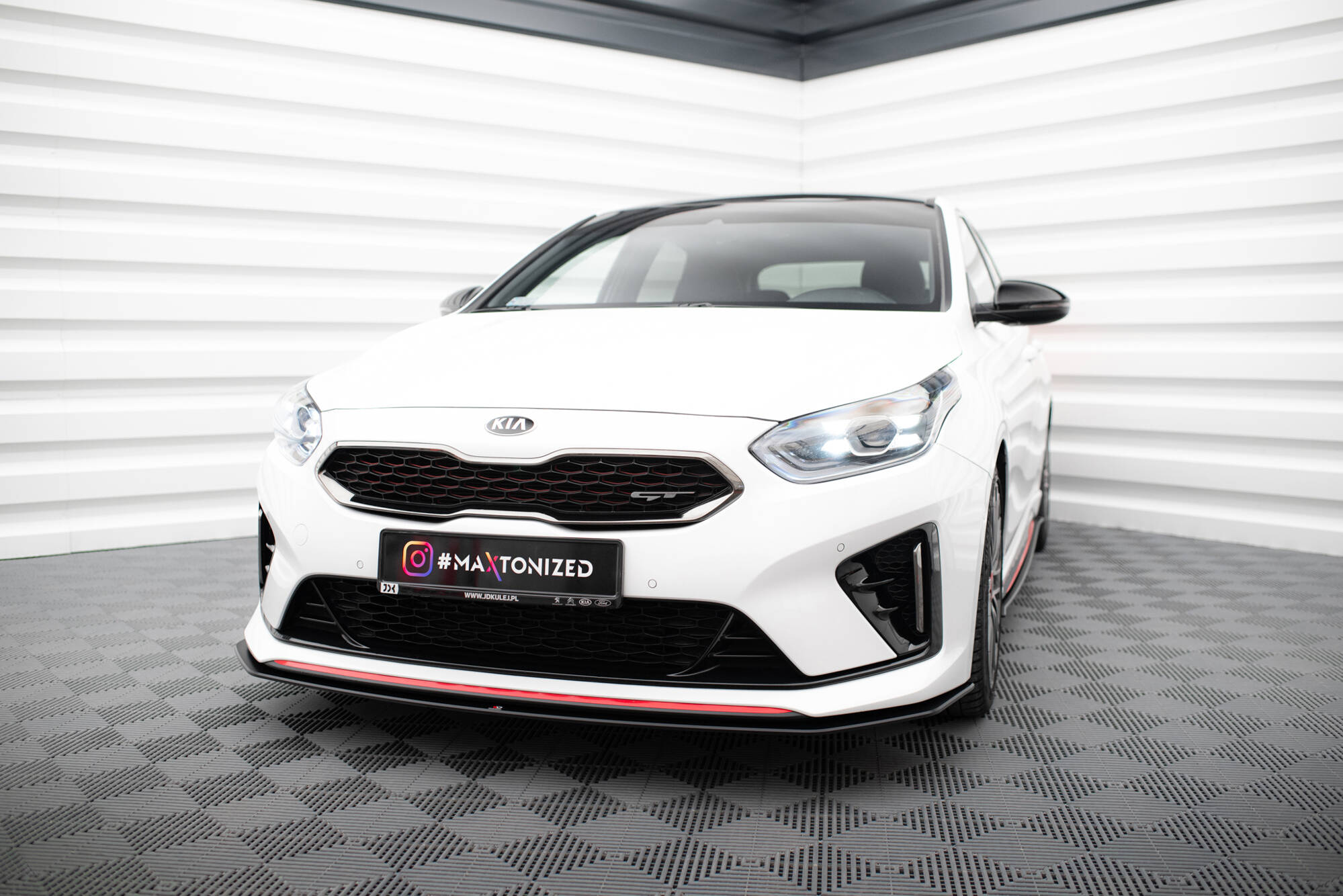STREET PRO FRONT SPLITTER SUITABLE FOR KIA CEED GT MK3 / PROCEED MK1 – MAXTON DESIGN - 5