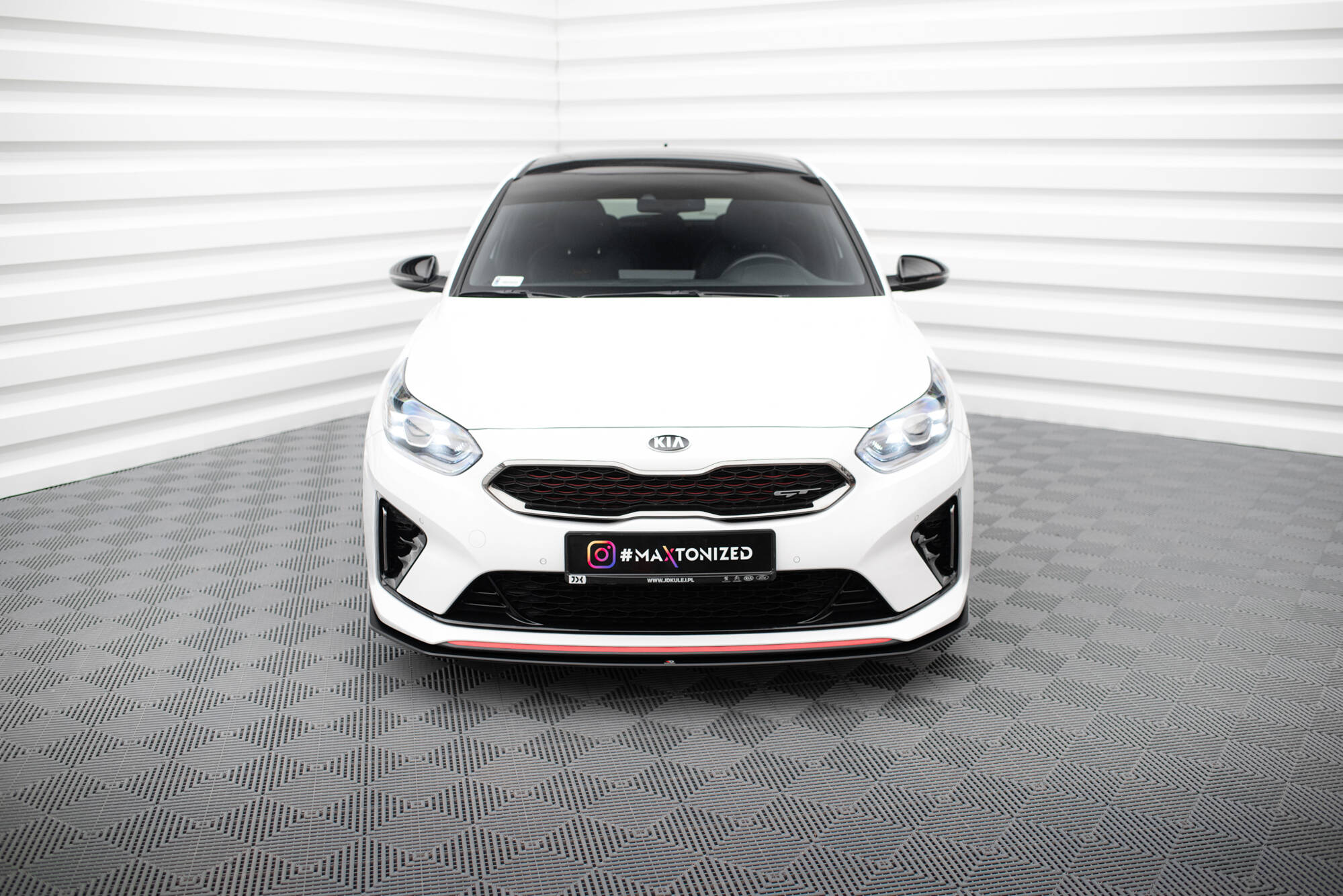 STREET PRO FRONT SPLITTER SUITABLE FOR KIA CEED GT MK3 / PROCEED MK1 – MAXTON DESIGN - 3