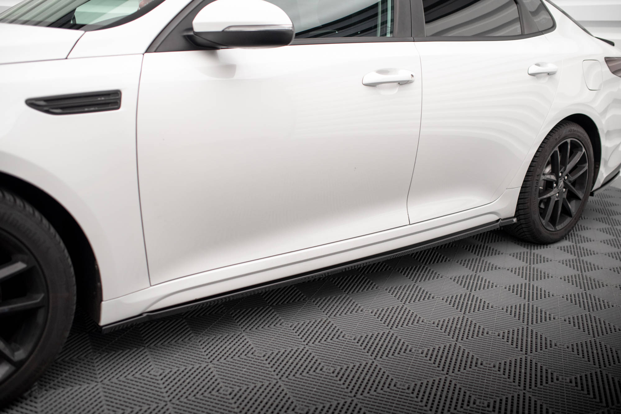 Side Skirts Diffusers Kia Optima Mk4 Facelift - 3