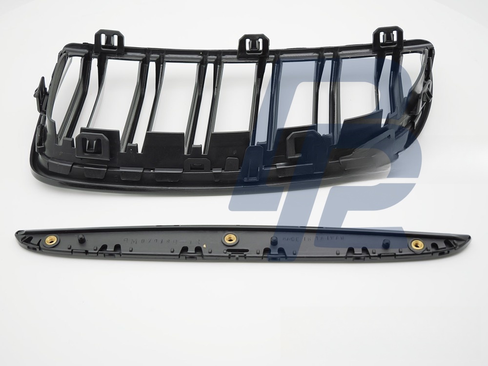Grille Sport Gloss Black for BMW E90 E91 2005–2008 - 5