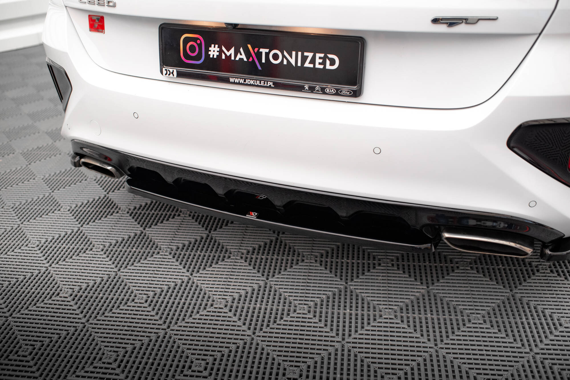 Central Rear Splitter Kia Ceed GT Mk3 - 3