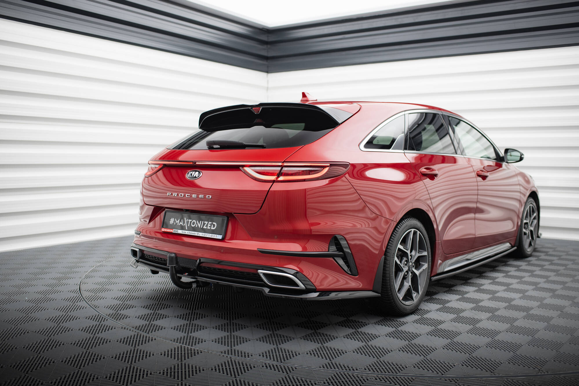 Central Rear Splitter (Vertical Bars) Kia ProCeed GT-Line Mk1 - 4