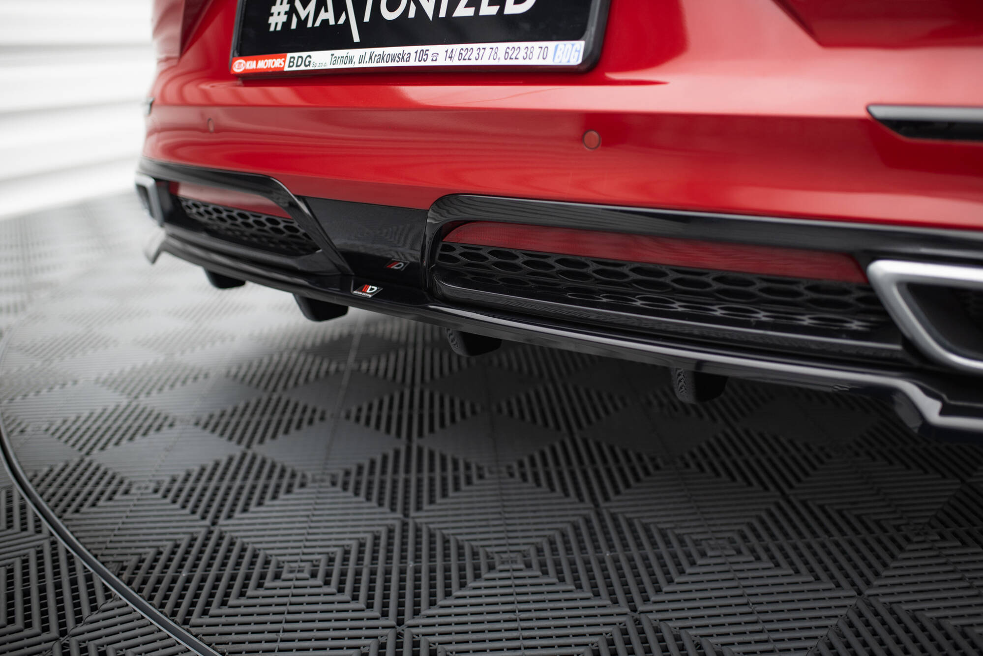 Central Rear Splitter (Vertical Bars) Kia ProCeed GT-Line Mk1 - 7