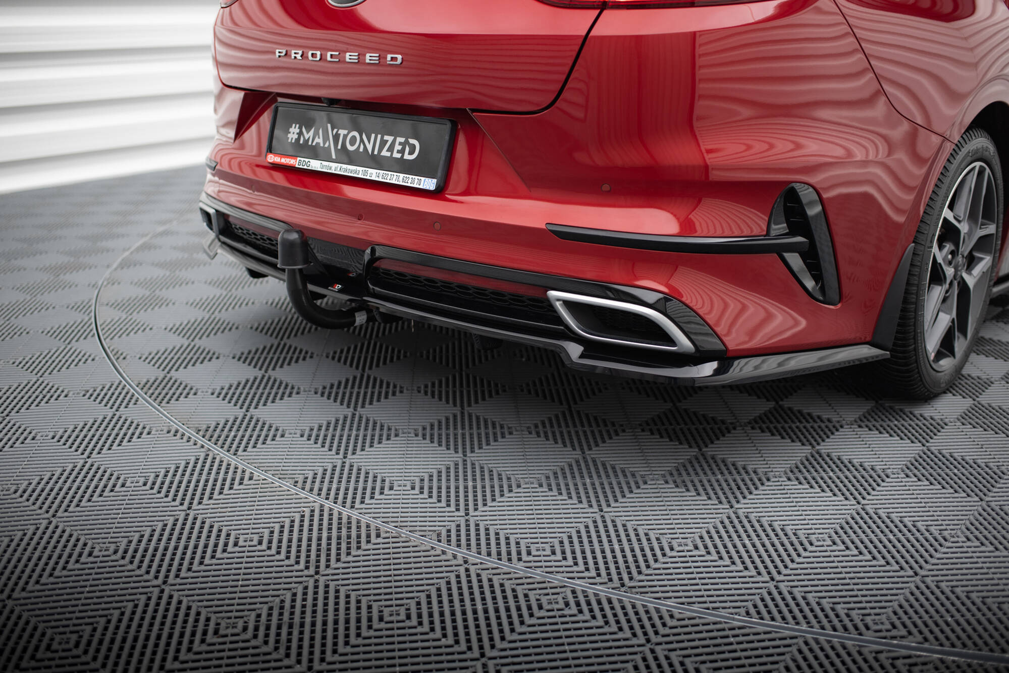 Central Rear Splitter (Vertical Bars) Kia ProCeed GT-Line Mk1 - 5