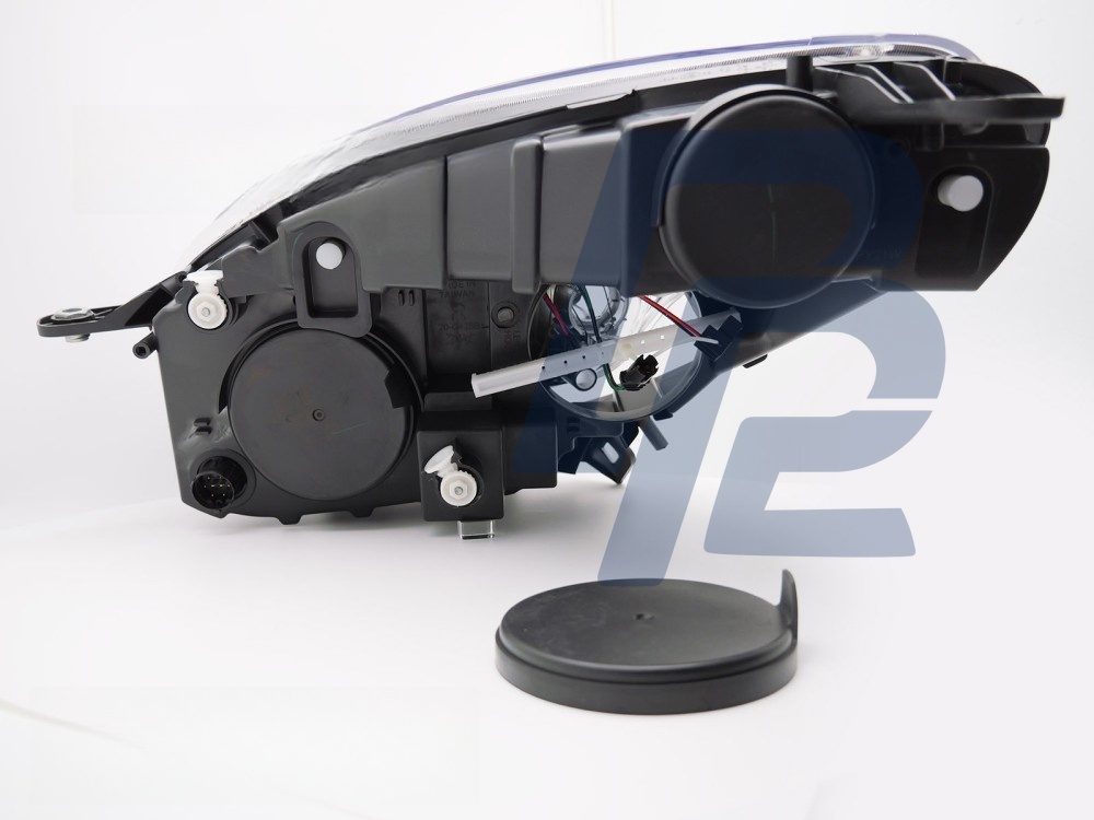 Right Headlight TYC for Fiat Doblo 2010–2014 Opel Combo 2012–2018 - 2
