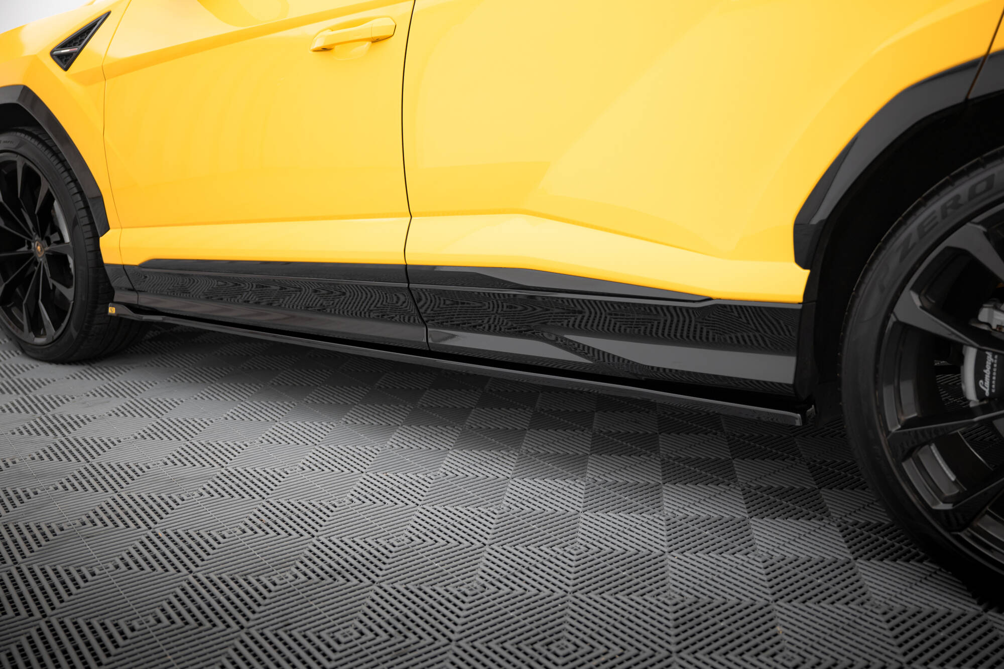 Side Skirts Diffusers Lamborghini URUS Mk1 - 4