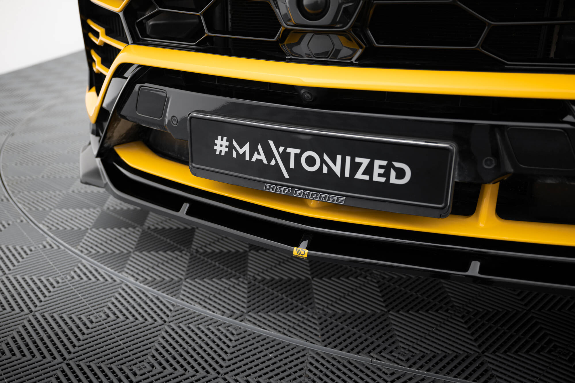 Front Splitter V.3 Lamborghini URUS Mk1 - 4