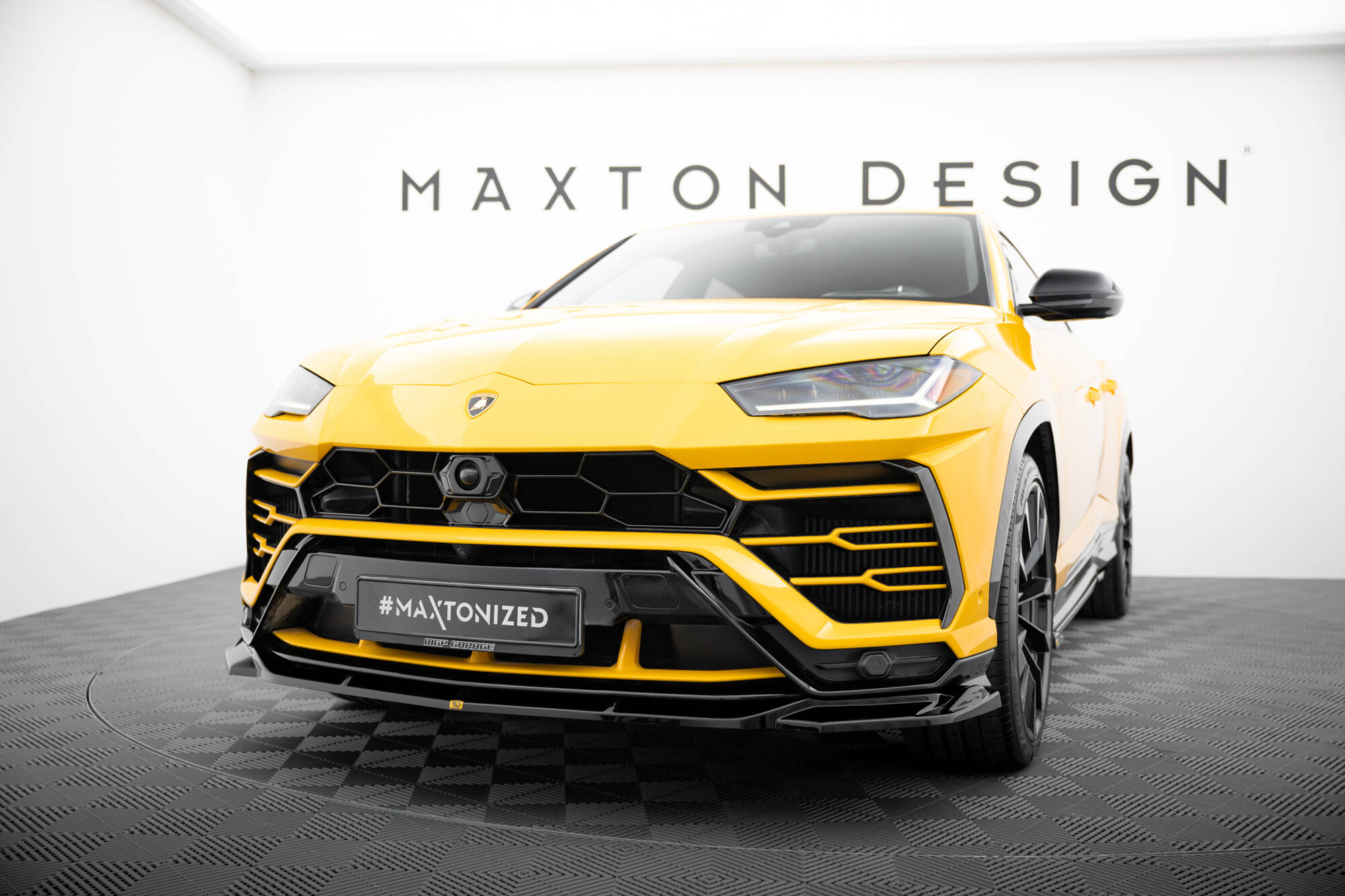 Front Splitter V.3 Lamborghini URUS Mk1 - 3