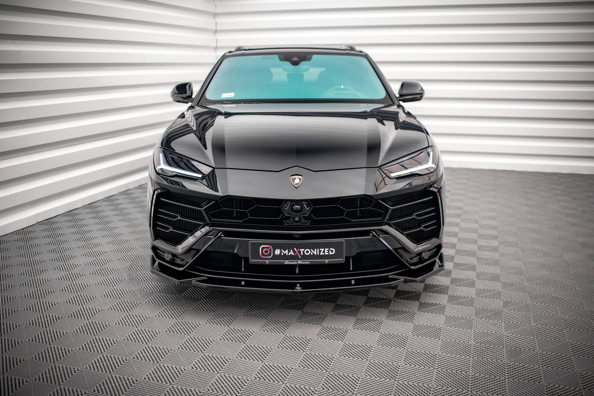 Front Splitter V.2 Lamborghini URUS Mk1 - 2