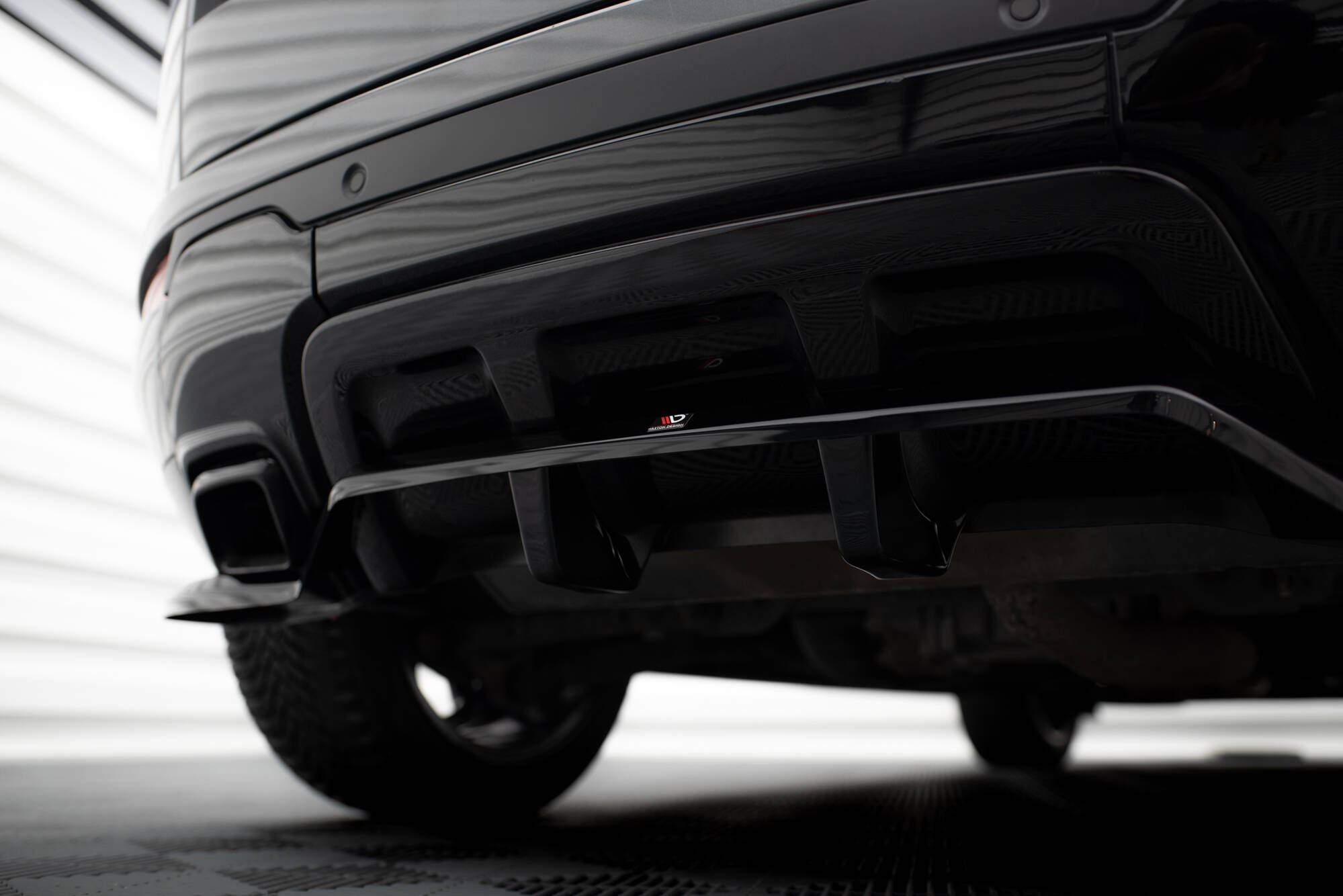Central Rear Splitter (Vertical Bars) Land Rover Range Rover Evoque HSE Dynamic Mk1 Facelift - 5