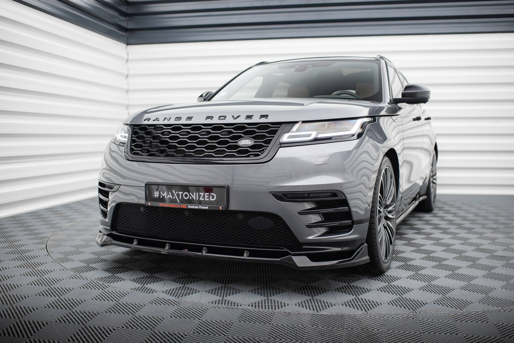 Front Splitter Land Rover Range Rover Velar R-Dynamic Mk1 - 3
