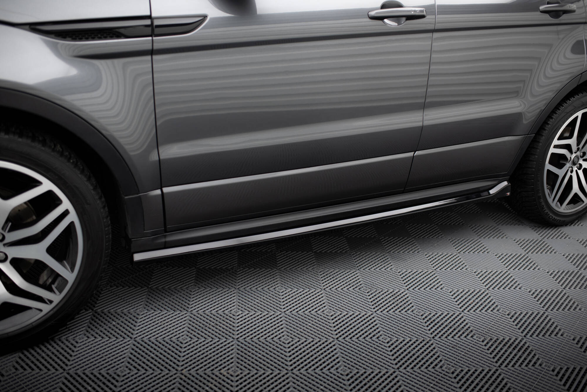 Side Skirts Diffusers Land Rover Range Rover Evoque HSE Dynamic Mk1 Facelift - 3