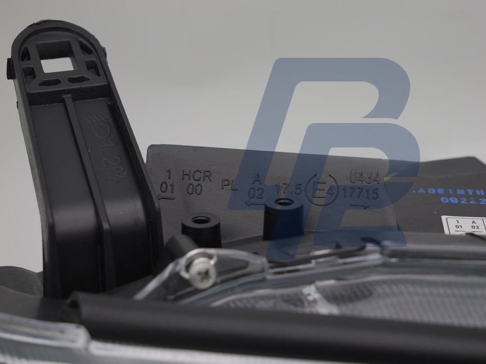 Right Headlight TYC for Mitsubishi Pajero 2010–2015 - 6